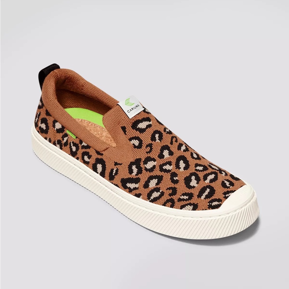 ❣️HP❣️Cariuma IBI Slip On Leopard Print Knit Sneaker